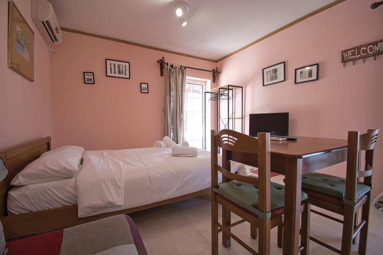 Appartement Tiny Studio Marousi Area à Athènes Extérieur photo